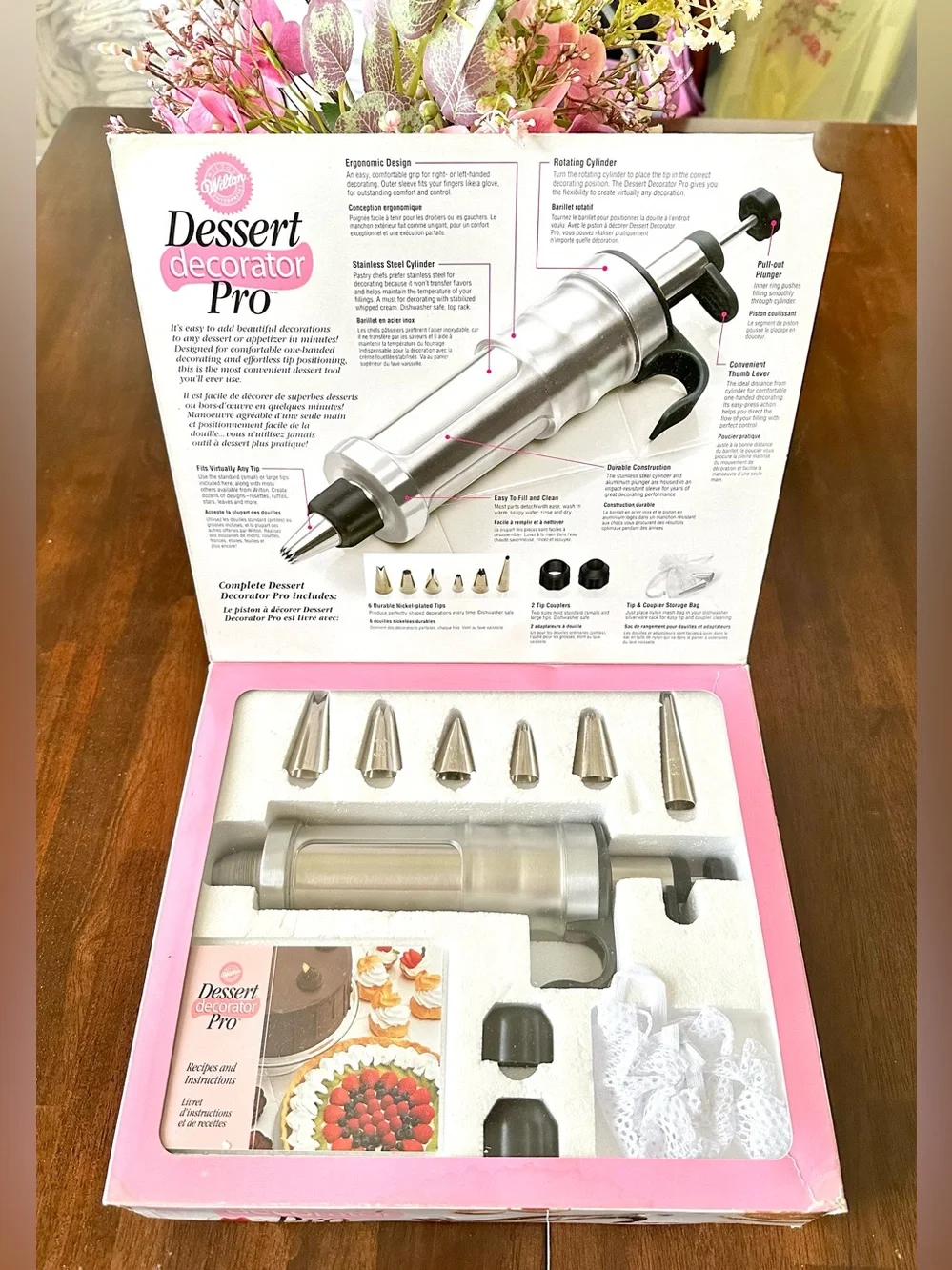 Wilton Dessert Decorator Pro Kit